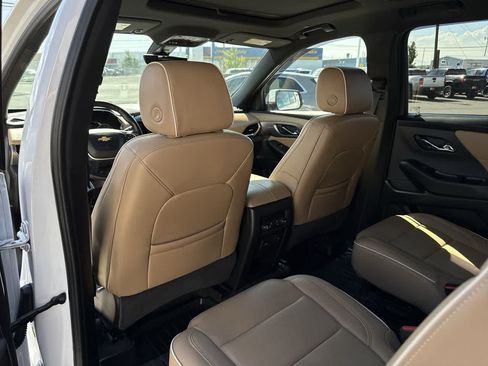 Used 2023 Chevrolet Traverse Premier AWD/4WD image 13