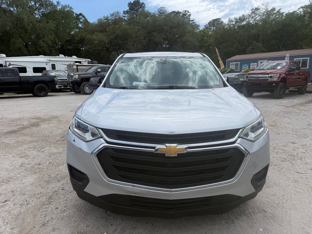 Used 2021 Chevrolet Traverse LS FWD image 2