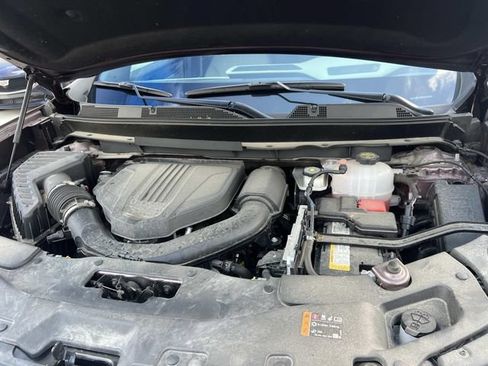 Used 2024 GMC Acadia Elevation FWD image 9