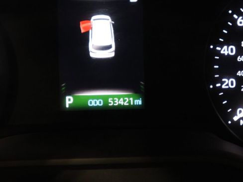 Certified 2024 Toyota Sienna LE image 35