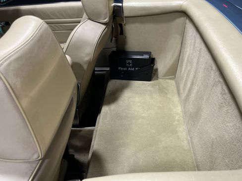 Used 1989 Mercedes-Benz 560 SL image 26