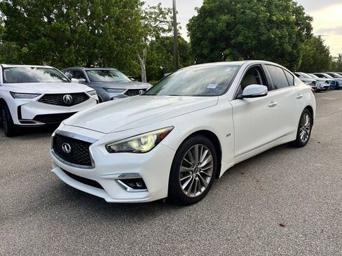 Used 2018 INFINITI Q50 Luxe w/ Cargo Package (L95) RWD image 3