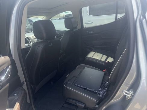 Used 2023 GMC Acadia Denali w/ Denali Ultimate Package image 6