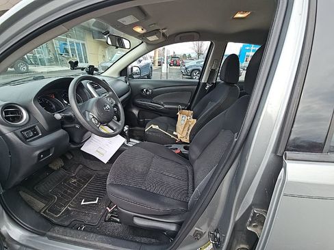 Used 2014 Nissan Versa SV w/ Convenience Package FWD image 14