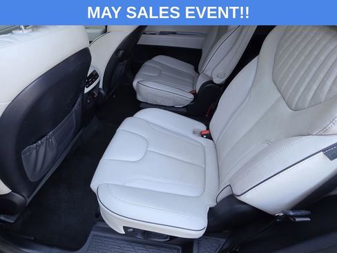 Used 2024 Hyundai Palisade Limited FWD image 11