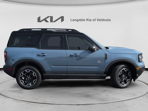 Used 2025 Ford Bronco Sport Outer Banks AWD/4WD image 3