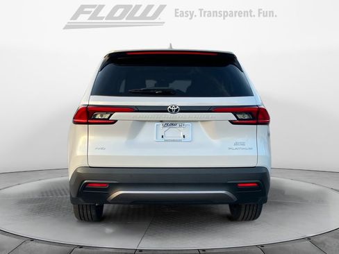 Used 2024 Toyota Grand Highlander Platinum image 8