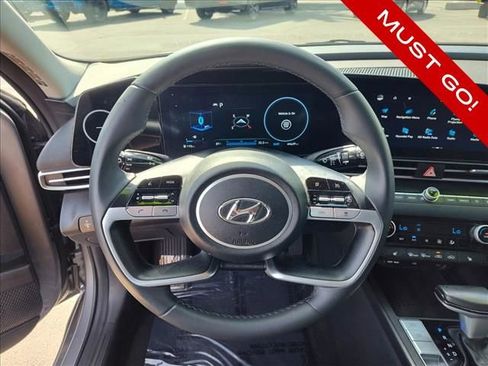 Used 2023 Hyundai Elantra SEL w/ Convenience Package FWD image 13