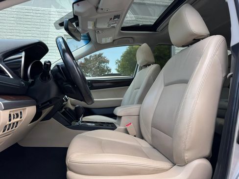 Used 2019 Subaru Outback 2.5i Limited w/ Popular Package #2 AWD/4WD image 15