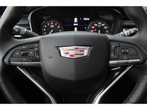 Used 2020 Cadillac XT6 Premium Luxury FWD image 24