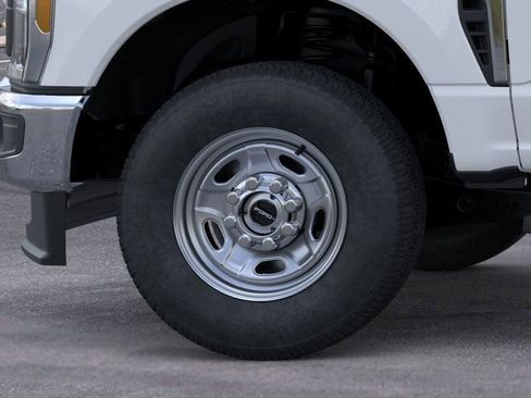 New 2026 Ford F250 XL w/ XL Chrome Package image 19