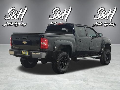 Used 2011 Chevrolet Silverado 1500 LTZ AWD/4WD image 24