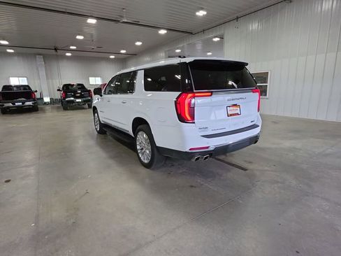 Used 2025 GMC Yukon XL Denali AWD/4WD image 6