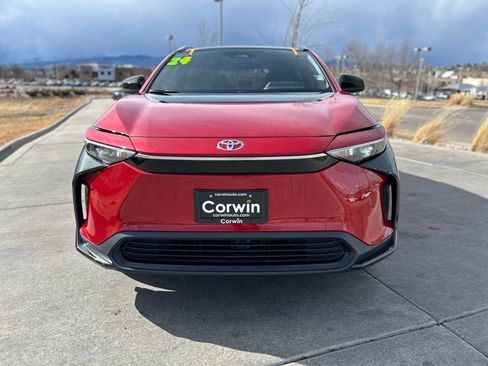 Used 2024 Toyota bZ4X XLE w/ Weather Package image 2