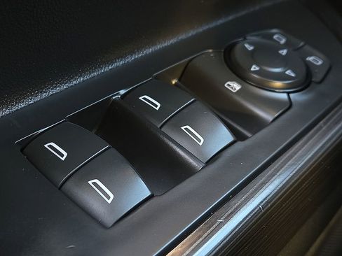 Used 2017 GMC Acadia SLT w/ LPO, Floor Liner Package image 17