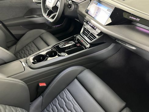 New 2026 Audi S e-tron GT Prestige image 14