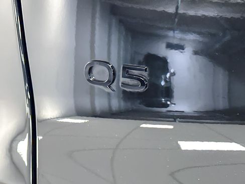 Used 2025 Audi Q5 Premium Plus w/ Premium Plus image 14