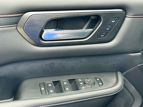 New 2025 Nissan Armada PRO-4X image 18