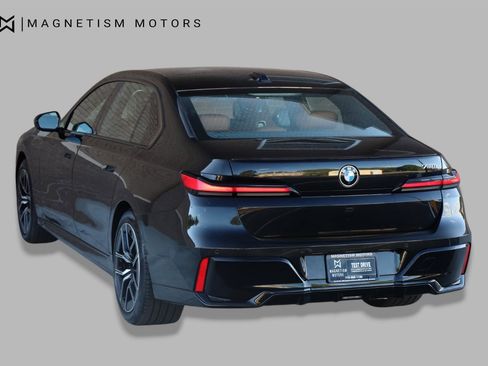 Used 2024 BMW 740i w/ Premium Package 2 image 9