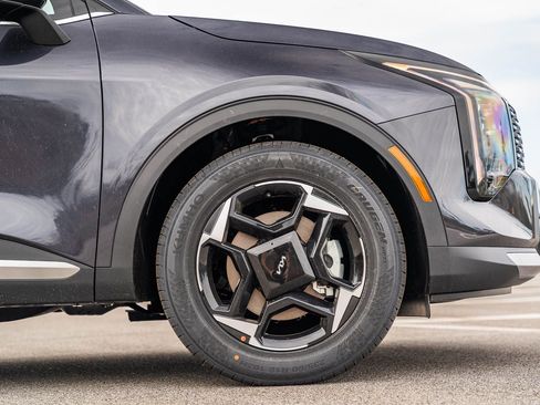 New 2026 Kia Sportage EX FWD image 5