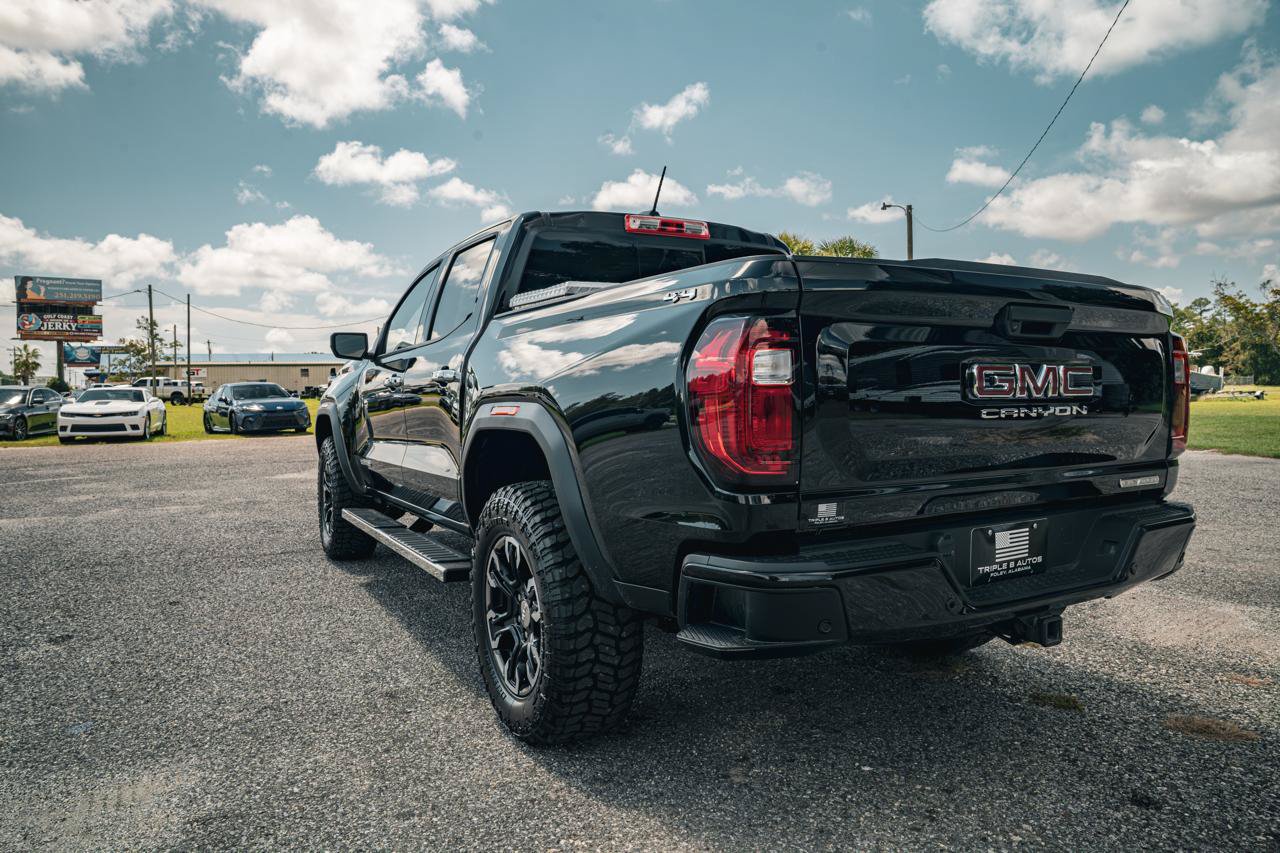 Used 2025 GMC Canyon Elevation AWD/4WD image 14