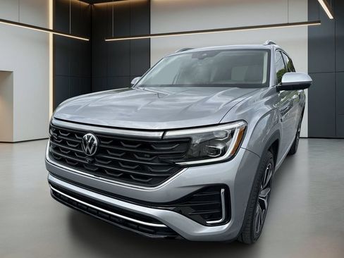 Used 2024 Volkswagen Atlas SEL Premium R-Line AWD/4WD image 11