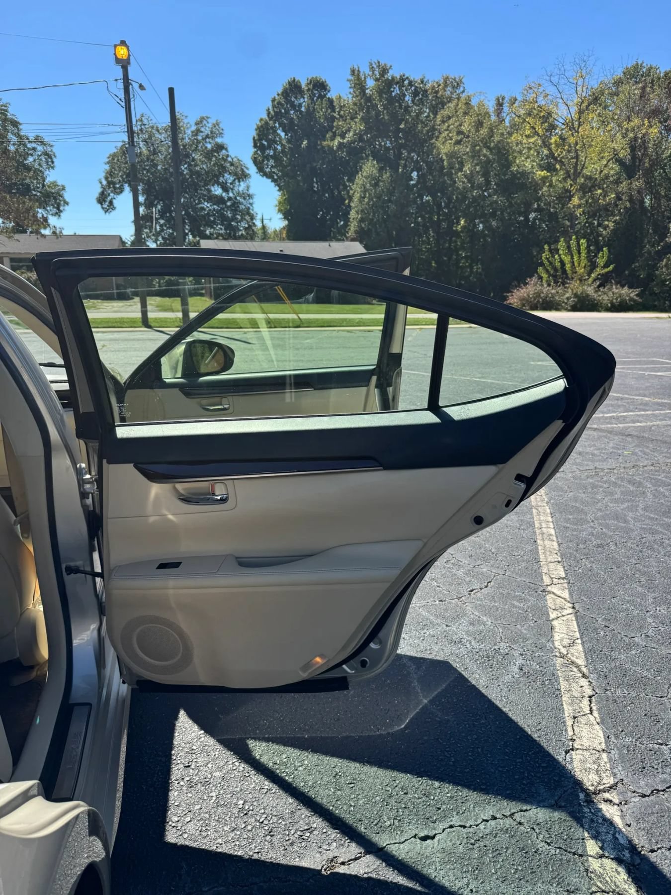Used 2014 Lexus ES 350 w/ Luxury Package FWD image 22