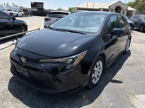Used 2024 Toyota Corolla LE FWD image 7