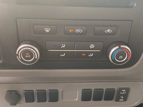 Used 2020 Nissan NV 1500 S image 29