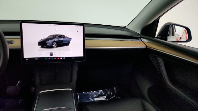 Used 2024 Tesla Model Y 2WD image 50