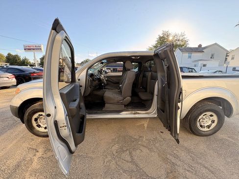 Used 2007 Nissan Frontier XE w/ Preferred Pkg RWD image 23