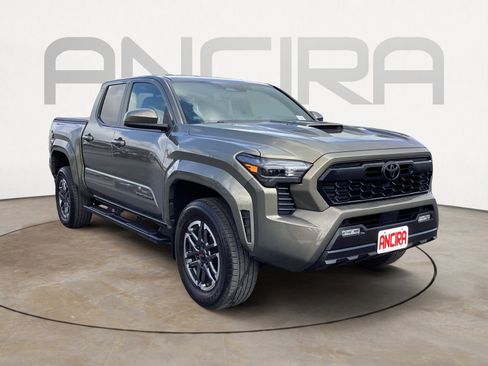 Used 2024 Toyota Tacoma TRD Sport image 5