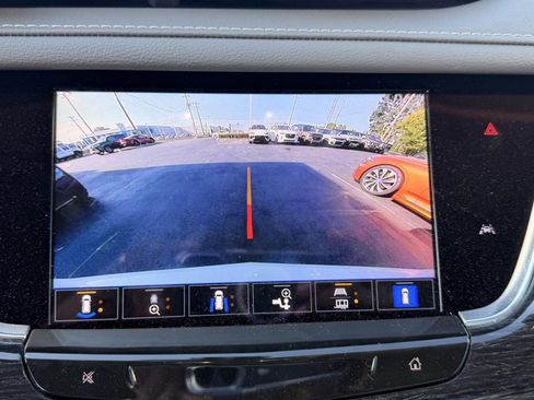 Used 2023 Cadillac XT6 Premium Luxury w/ Technology Package FWD image 15