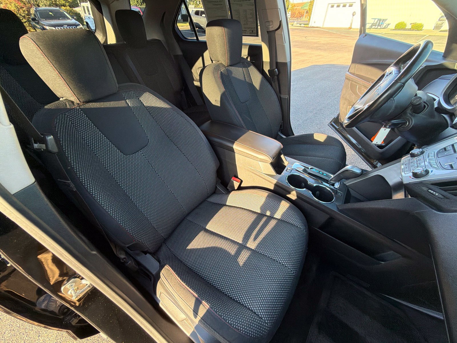 Used 2015 Chevrolet Equinox LT w/ Driver Convenience Package FWD image 27