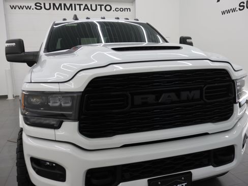 Used 2023 RAM 2500 Limited AWD/4WD image 26