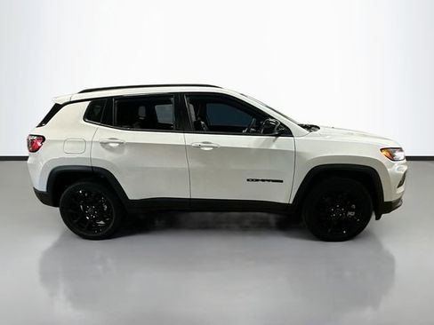 New 2026 Jeep Compass Latitude image 5