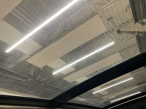 Used 2019 Chevrolet Equinox LT w/ Sun & Navigation Package image 21