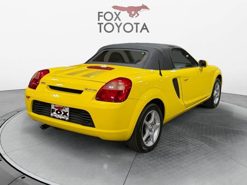 Used 2002 Toyota MR2 RWD image 6