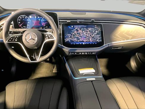 New 2026 Mercedes-Benz E 350 4MATIC Sedan image 7