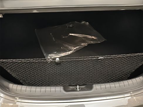 Certified 2025 Hyundai Elantra SE image 16