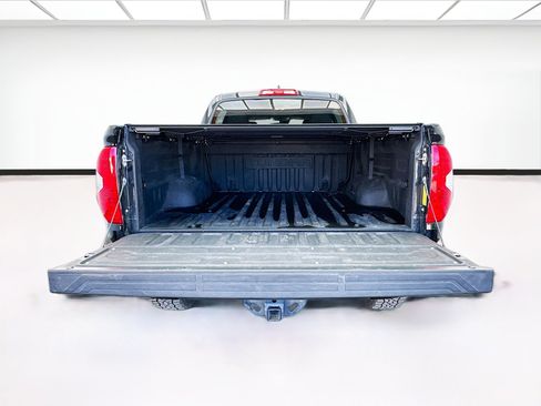 Used 2021 Toyota Tundra Platinum AWD/4WD image 18
