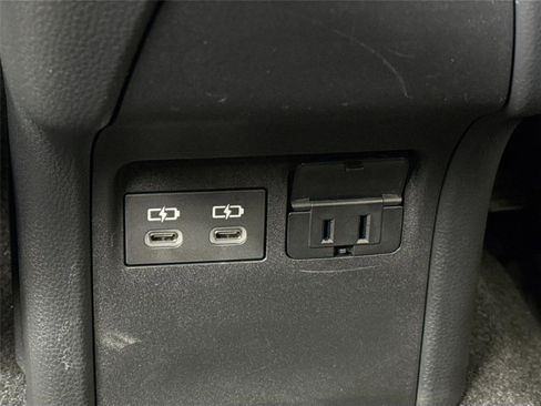 Certified 2025 Toyota Prius XSE image 40