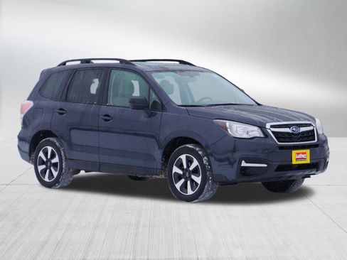 Used 2018 Subaru Forester 2.5i Premium w/ All-Weather Package image 5