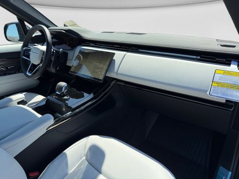 New 2026 Land Rover Range Rover Sport SE AWD/4WD image 23