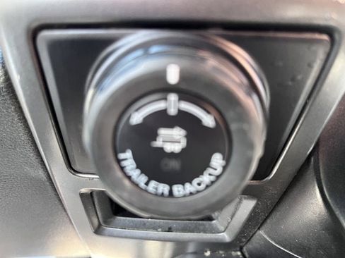 Used 2017 Ford F150 XLT w/ Equipment Group 302A Luxury image 14