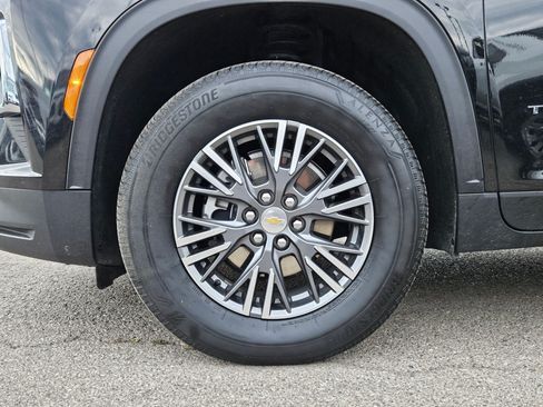 Used 2026 Chevrolet Traverse LT AWD/4WD image 11