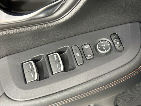 Used 2024 Honda HR-V Sport image 17