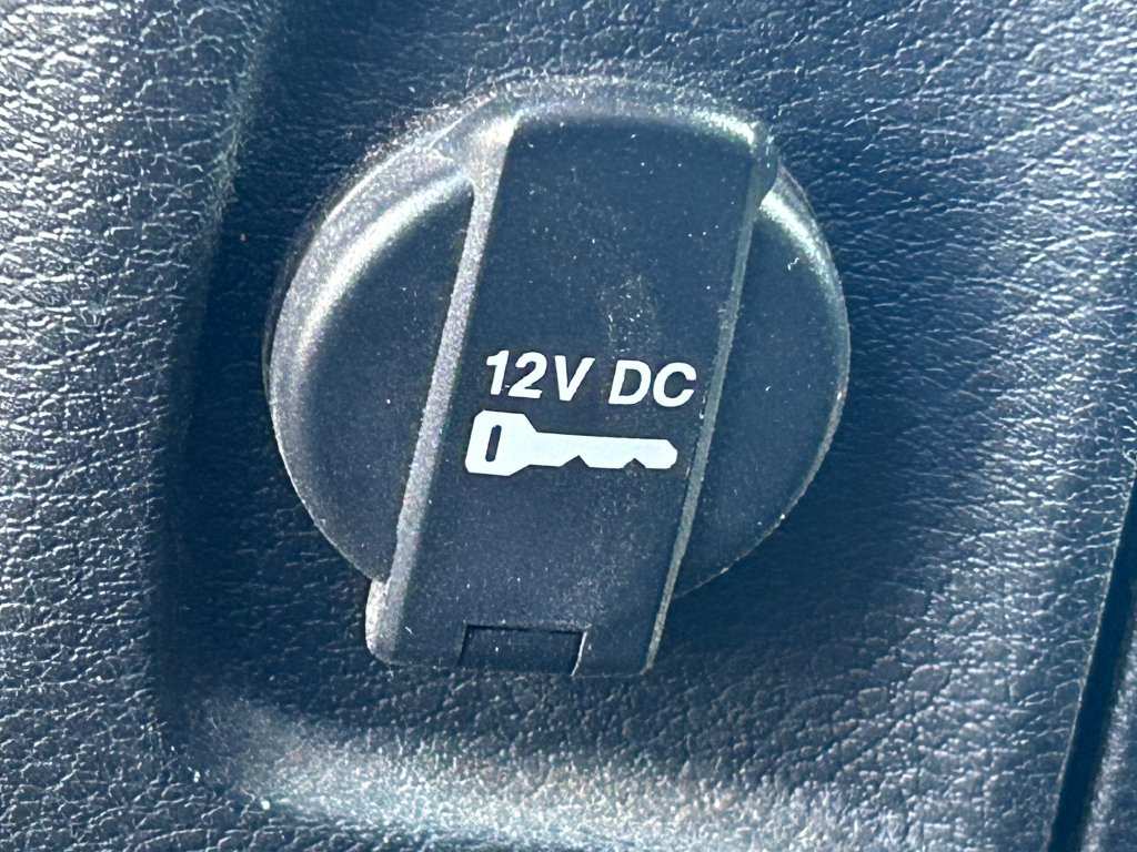 Used 2017 RAM 1500 Classic SLT AWD/4WD image 17