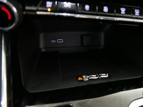 Used 2025 Chevrolet Traverse RS w/ LPO, Floor Liner Package image 29