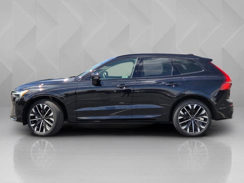 Used 2026 Volvo XC60 B5 Ultra w/ Climate Package AWD/4WD image 4